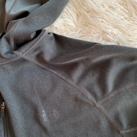 The North Face VaporWick Pullover Shirt Sweater M - Picture 3 of 8